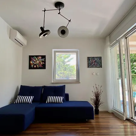 Private Pool And Mediterranean Garden Mia *