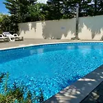 Appartement Private Pool And Mediterranean Garden Mia