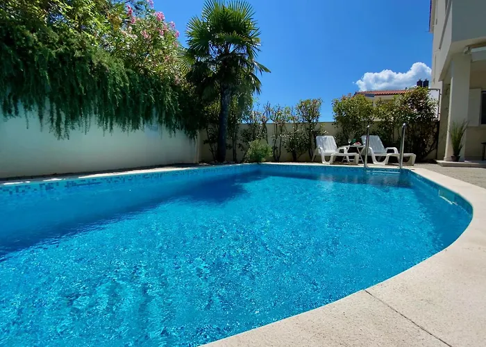 Private Pool And Mediterranean Garden Mia