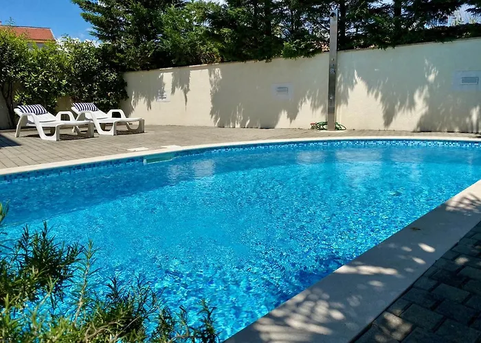Lägenhet Private Pool And Mediterranean Garden Mia