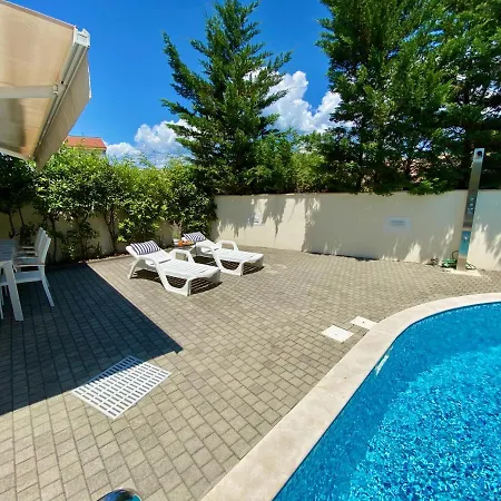 Private Pool And Mediterranean Garden Apt Mia * Šilo