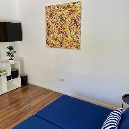Private Pool And Mediterranean Garden Apt Mia Silo (Krk)